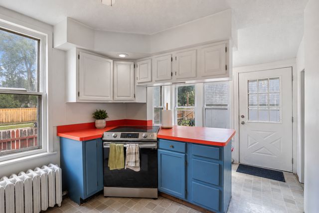 878 22nd Avenue SE, Minneapolis, MN 55414