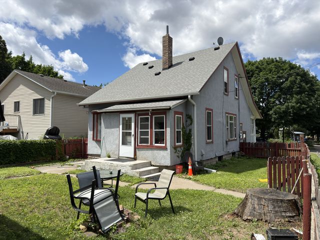 878 22nd Avenue SE, Minneapolis, MN 55414