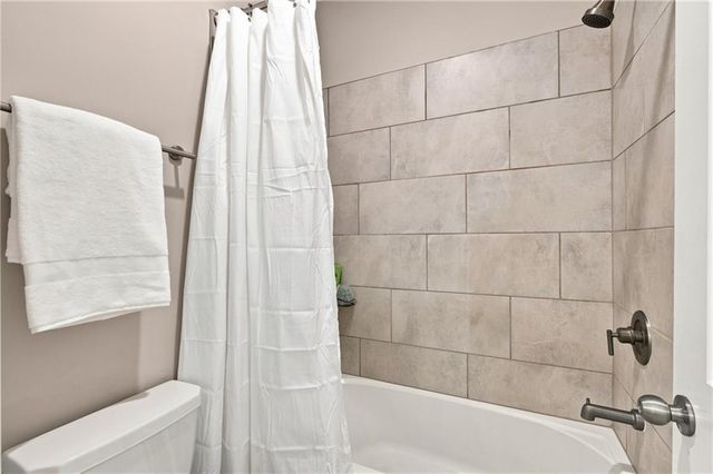 618 Finley Street, Suwanee, GA 30024