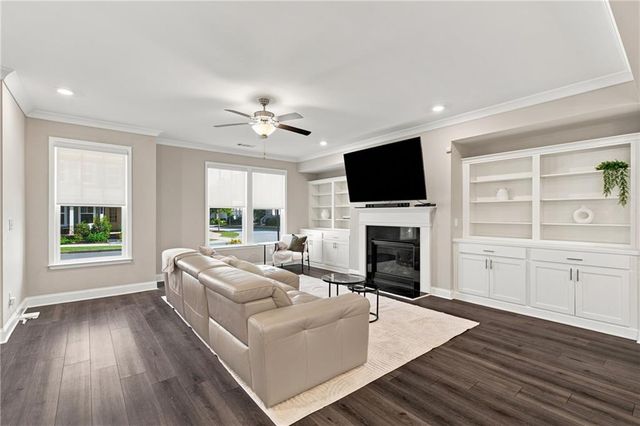 618 Finley Street, Suwanee, GA 30024