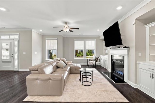 618 Finley Street, Suwanee, GA 30024