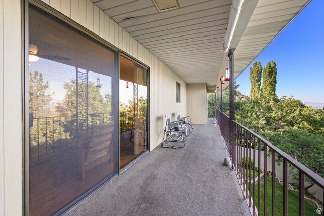 1584 S SUNSET OAKS DR, Salt Lake City, UT 84108