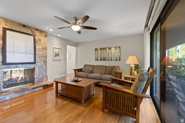 1584 S SUNSET OAKS DR, Salt Lake City, UT 84108