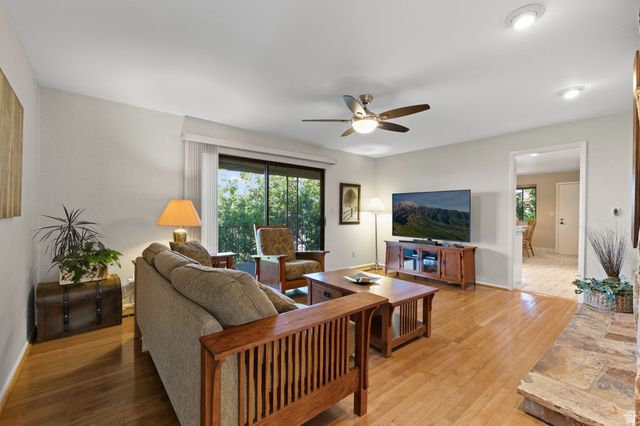 1584 S SUNSET OAKS DR, Salt Lake City, UT 84108