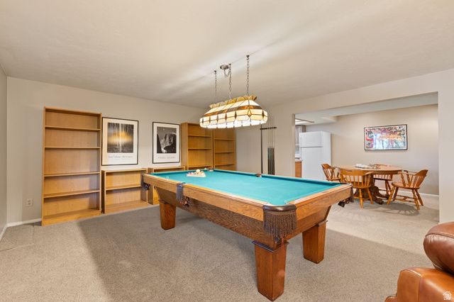 1584 S SUNSET OAKS DR, Salt Lake City, UT 84108