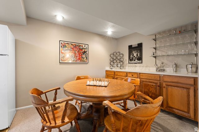 1584 S SUNSET OAKS DR, Salt Lake City, UT 84108