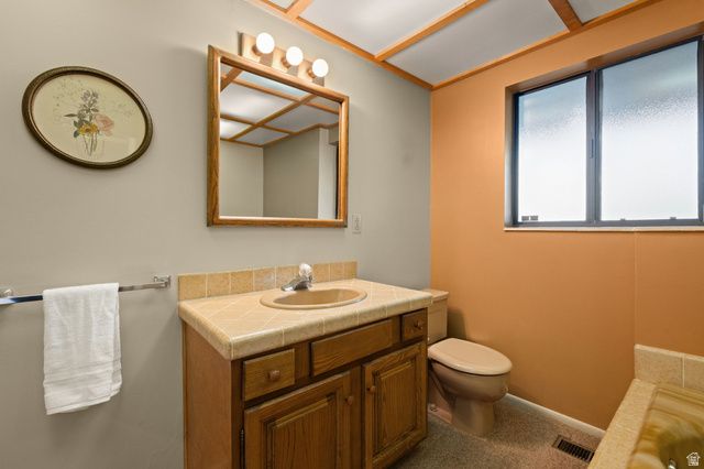 1584 S SUNSET OAKS DR, Salt Lake City, UT 84108