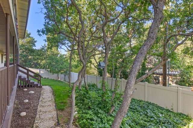 1584 S SUNSET OAKS DR, Salt Lake City, UT 84108