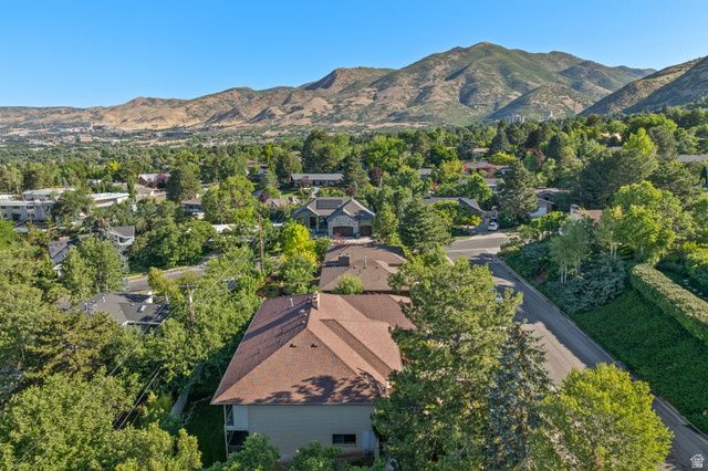 1584 S SUNSET OAKS DR, Salt Lake City, UT 84108
