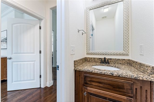 3803 NE Oakbrooke Avenue, Bentonville, AR 72712