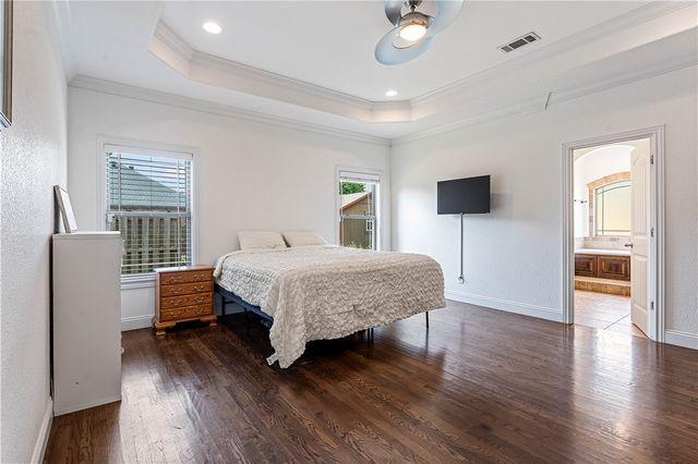 3803 NE Oakbrooke Avenue, Bentonville, AR 72712