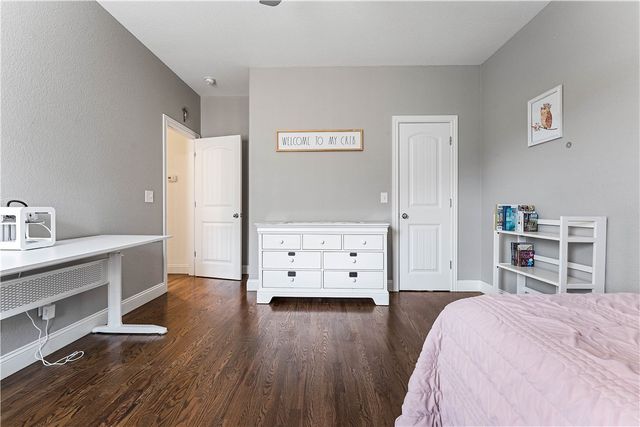 3803 NE Oakbrooke Avenue, Bentonville, AR 72712