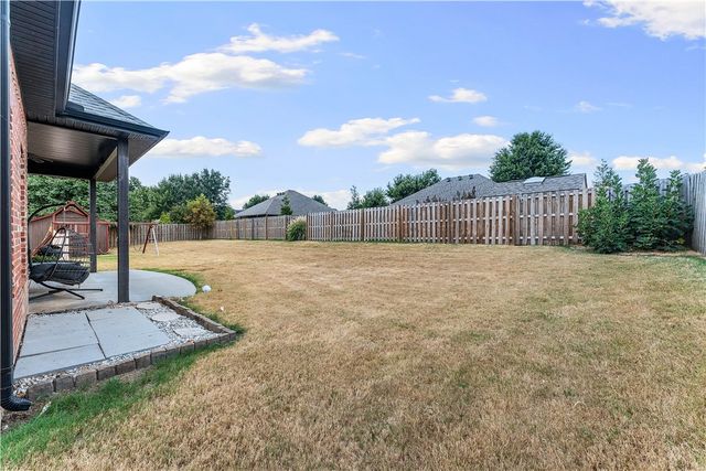 3803 NE Oakbrooke Avenue, Bentonville, AR 72712