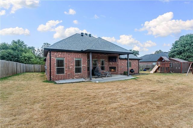 3803 NE Oakbrooke Avenue, Bentonville, AR 72712