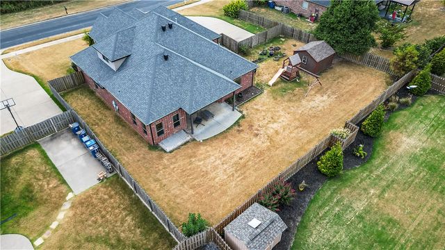 3803 NE Oakbrooke Avenue, Bentonville, AR 72712