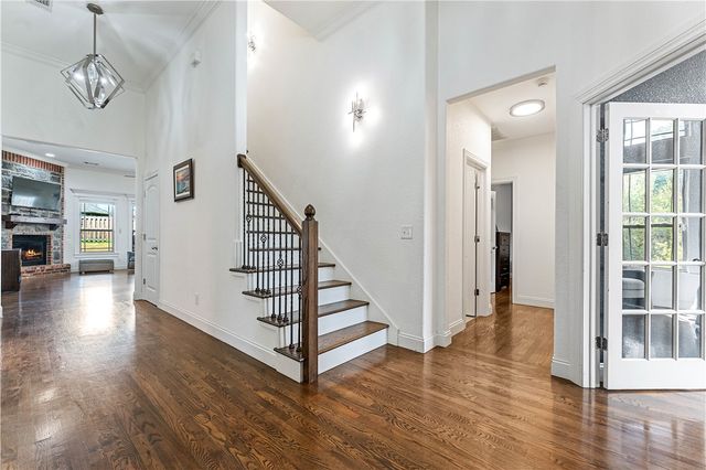 3803 NE Oakbrooke Avenue, Bentonville, AR 72712