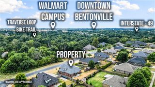 3803 NE Oakbrooke Avenue, Bentonville, AR 72712