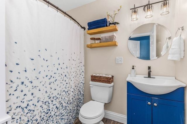 941 S Precinct Street, Taunton, MA 02718