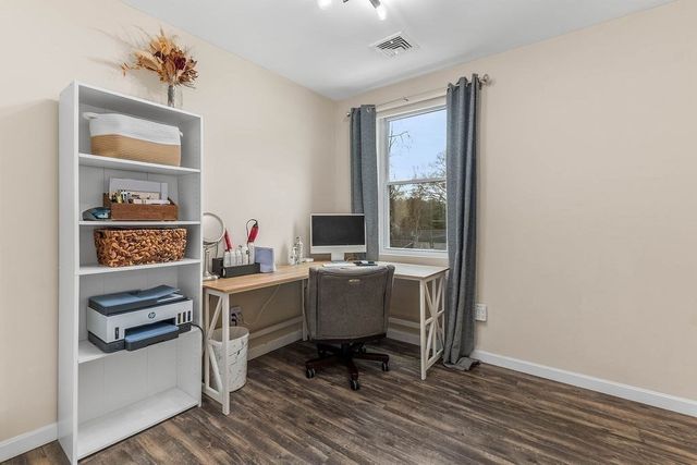 941 S Precinct Street, Taunton, MA 02718