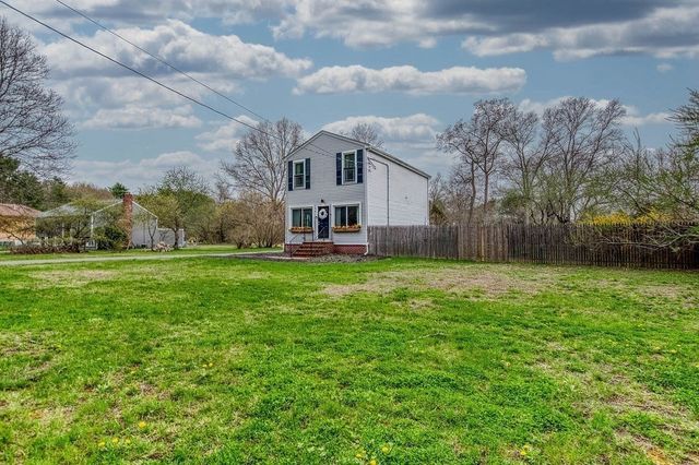 941 S Precinct Street, Taunton, MA 02718