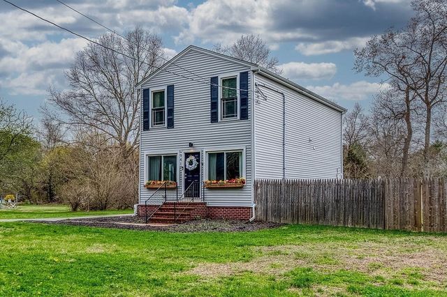 941 S Precinct Street, Taunton, MA 02718