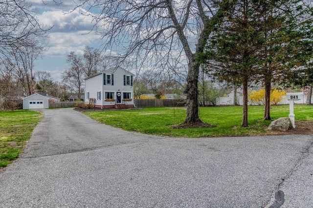 941 S Precinct Street, Taunton, MA 02718