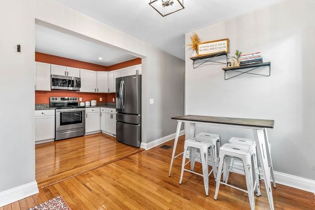 941 S Precinct Street, Taunton, MA 02718