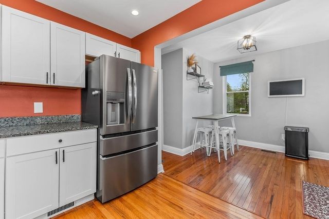 941 S Precinct Street, Taunton, MA 02718