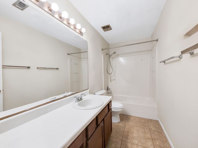 1825 Hunters Path, Fort Walton Beach, FL 32547