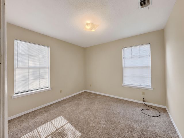1825 Hunters Path, Fort Walton Beach, FL 32547