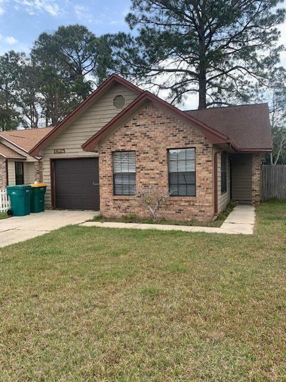 1825 Hunters Path, Fort Walton Beach, FL 32547