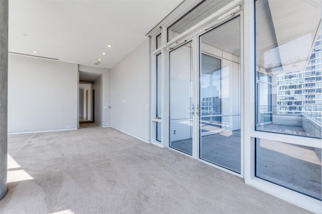 2430 Victory Park Lane 1809, Dallas, TX 75219