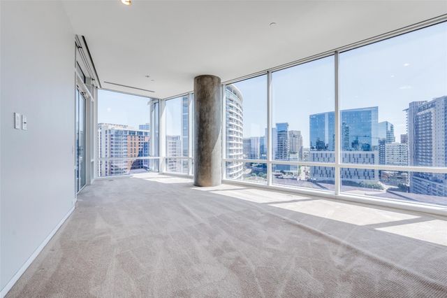 2430 Victory Park Lane 1809, Dallas, TX 75219