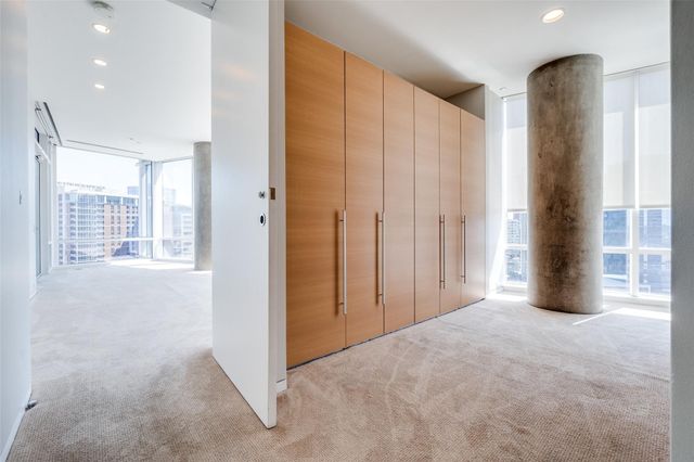 2430 Victory Park Lane 1809, Dallas, TX 75219