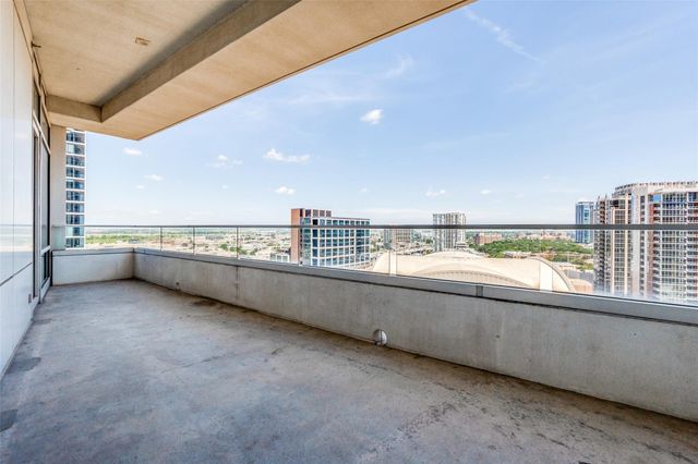 2430 Victory Park Lane 1809, Dallas, TX 75219