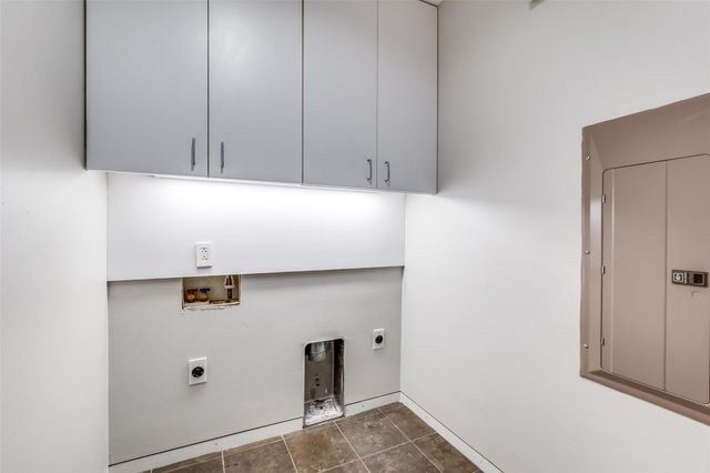 2430 Victory Park Lane 1809, Dallas, TX 75219