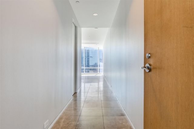 2430 Victory Park Lane 1809, Dallas, TX 75219