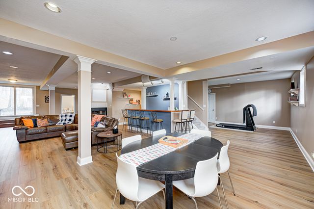 12214 Ridgeside Road, Indianapolis, IN 46256