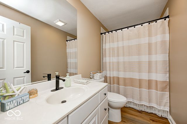 12214 Ridgeside Road, Indianapolis, IN 46256