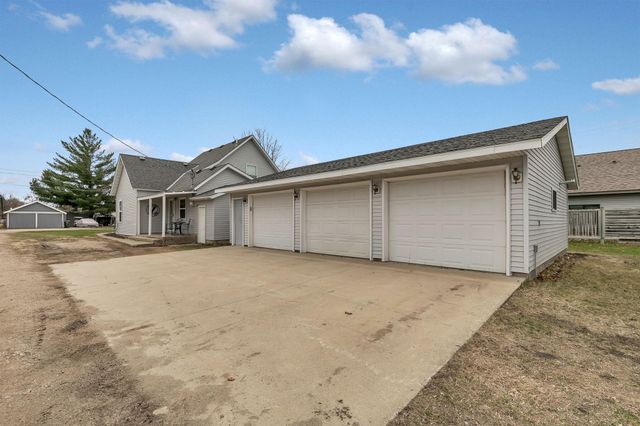 209 E James Street, Paynesville, MN 56362