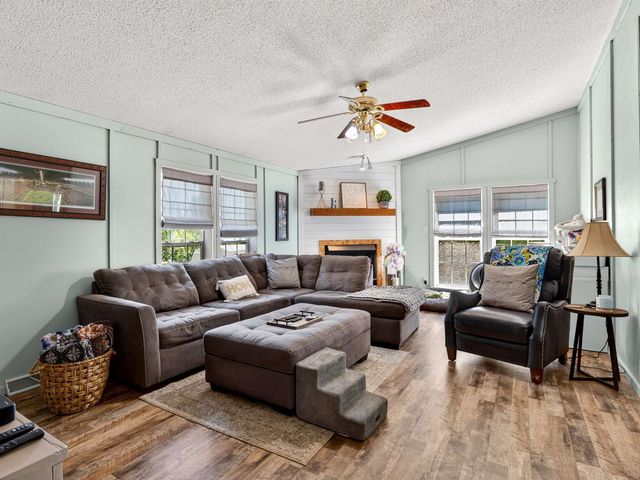107 Lakeview Drive, Inman, SC 29349