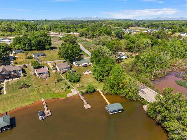 107 Lakeview Drive, Inman, SC 29349