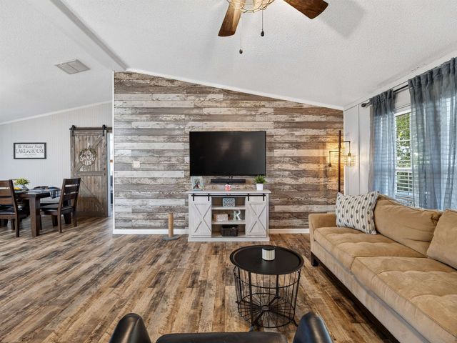 107 Lakeview Drive, Inman, SC 29349