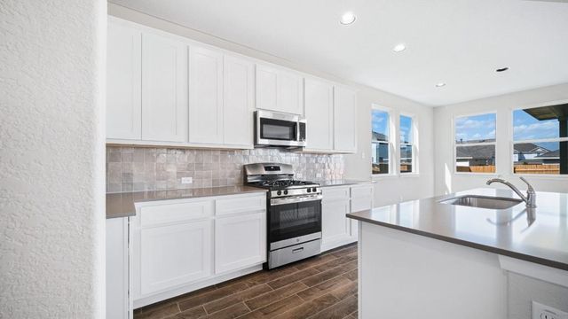 208 Stein RD, Georgetown, TX 78626