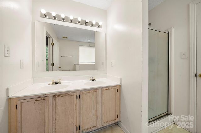 4033 Lakota Court, Charlotte, NC 28269