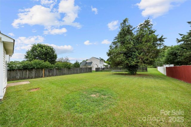 4033 Lakota Court, Charlotte, NC 28269