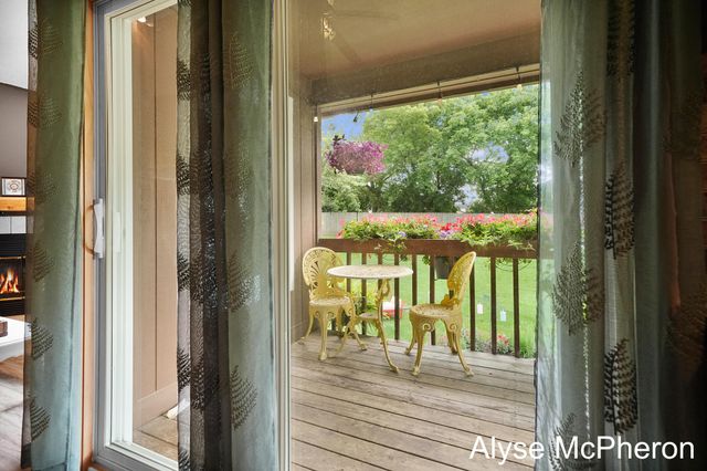 3240 Sunrise Street SE, Grand Rapids, MI 49508