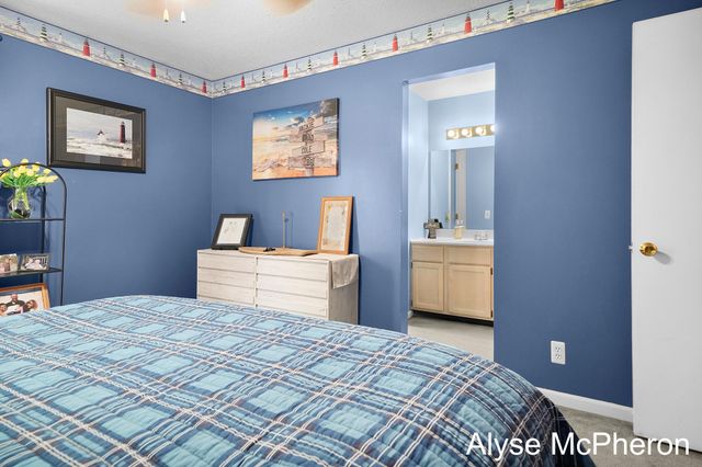 3240 Sunrise Street SE, Grand Rapids, MI 49508