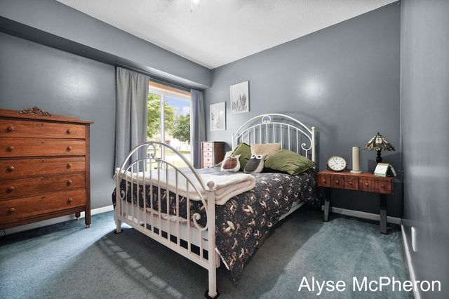 3240 Sunrise Street SE, Grand Rapids, MI 49508