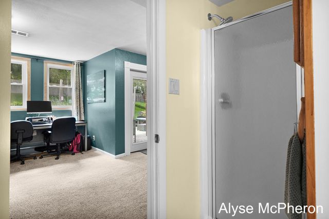 3240 Sunrise Street SE, Grand Rapids, MI 49508
